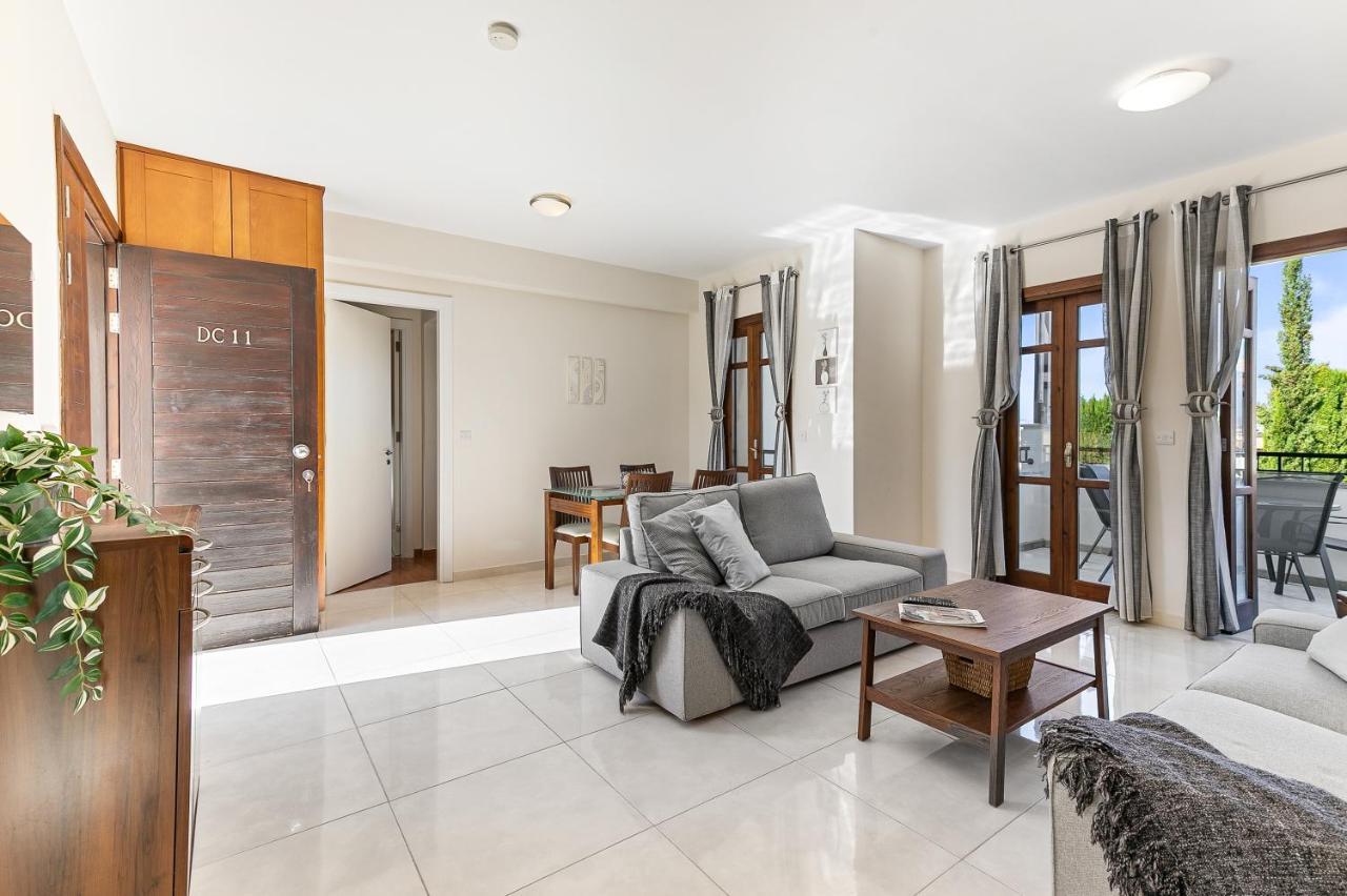 2 Bedroom Apartment Assia With Communal Pool, Aphrodite Hills Resort Kouklia Exteriér fotografie