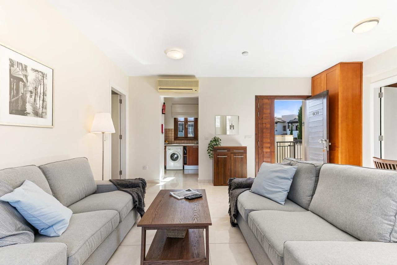 2 Bedroom Apartment Assia With Communal Pool, Aphrodite Hills Resort Kouklia Exteriér fotografie