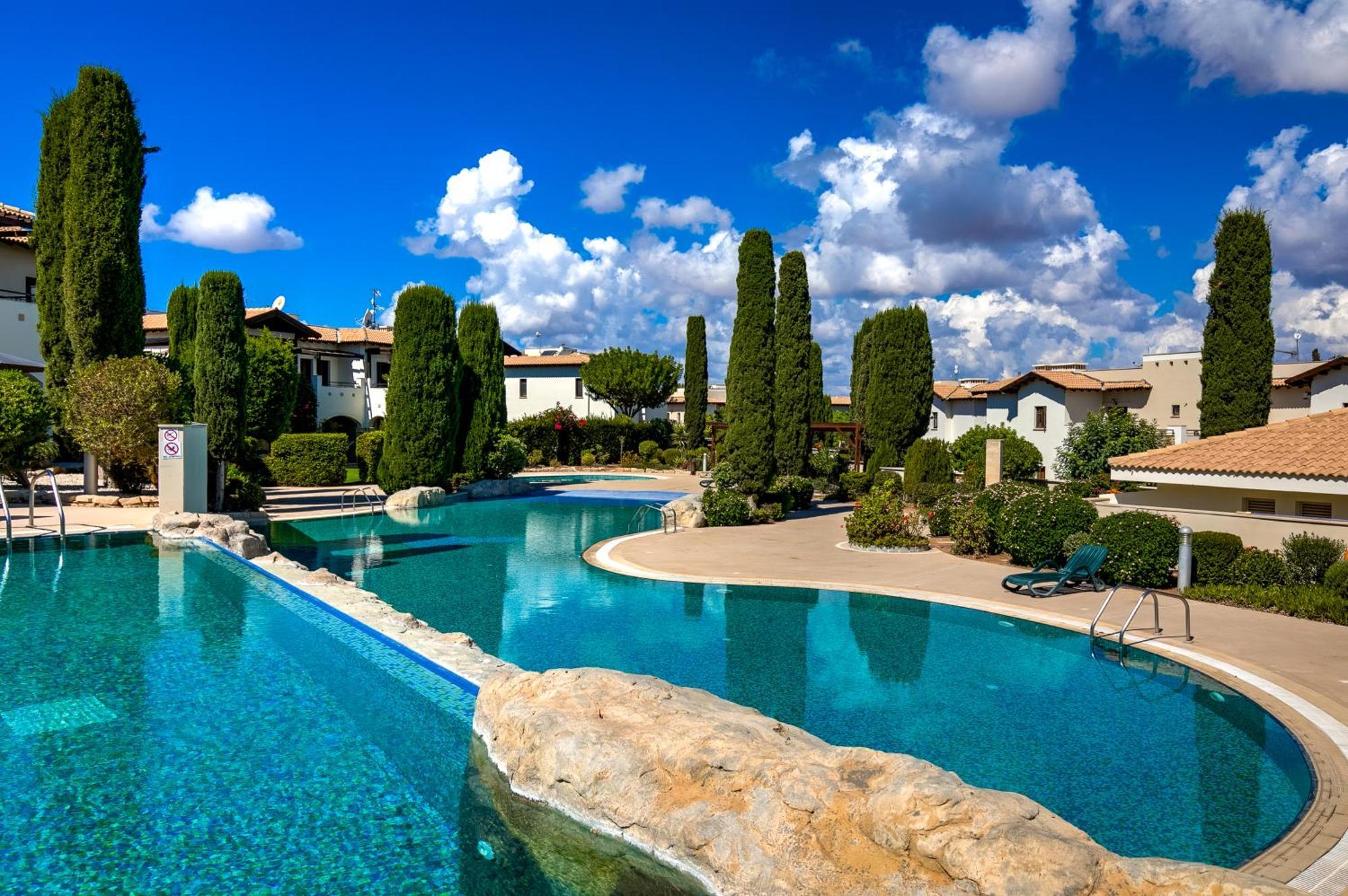 2 Bedroom Apartment Assia With Communal Pool, Aphrodite Hills Resort Kouklia Exteriér fotografie