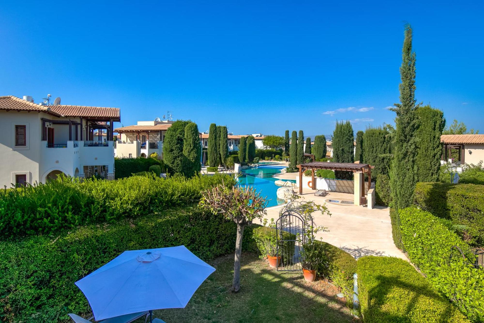 2 Bedroom Apartment Assia With Communal Pool, Aphrodite Hills Resort Kouklia Exteriér fotografie