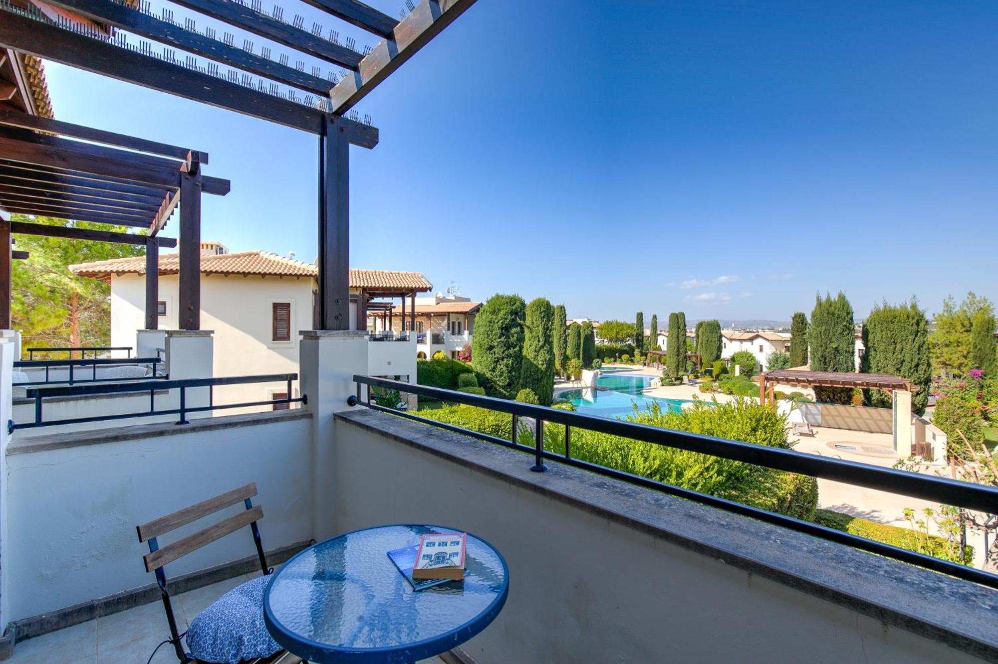 2 Bedroom Apartment Assia With Communal Pool, Aphrodite Hills Resort Kouklia Exteriér fotografie